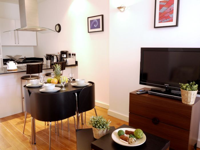 shop for college apartment